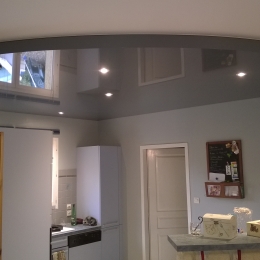 cuisine plafond laqué décaissé arrondi
