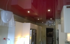 plafond-cuisine-rouge-laqué.jpg