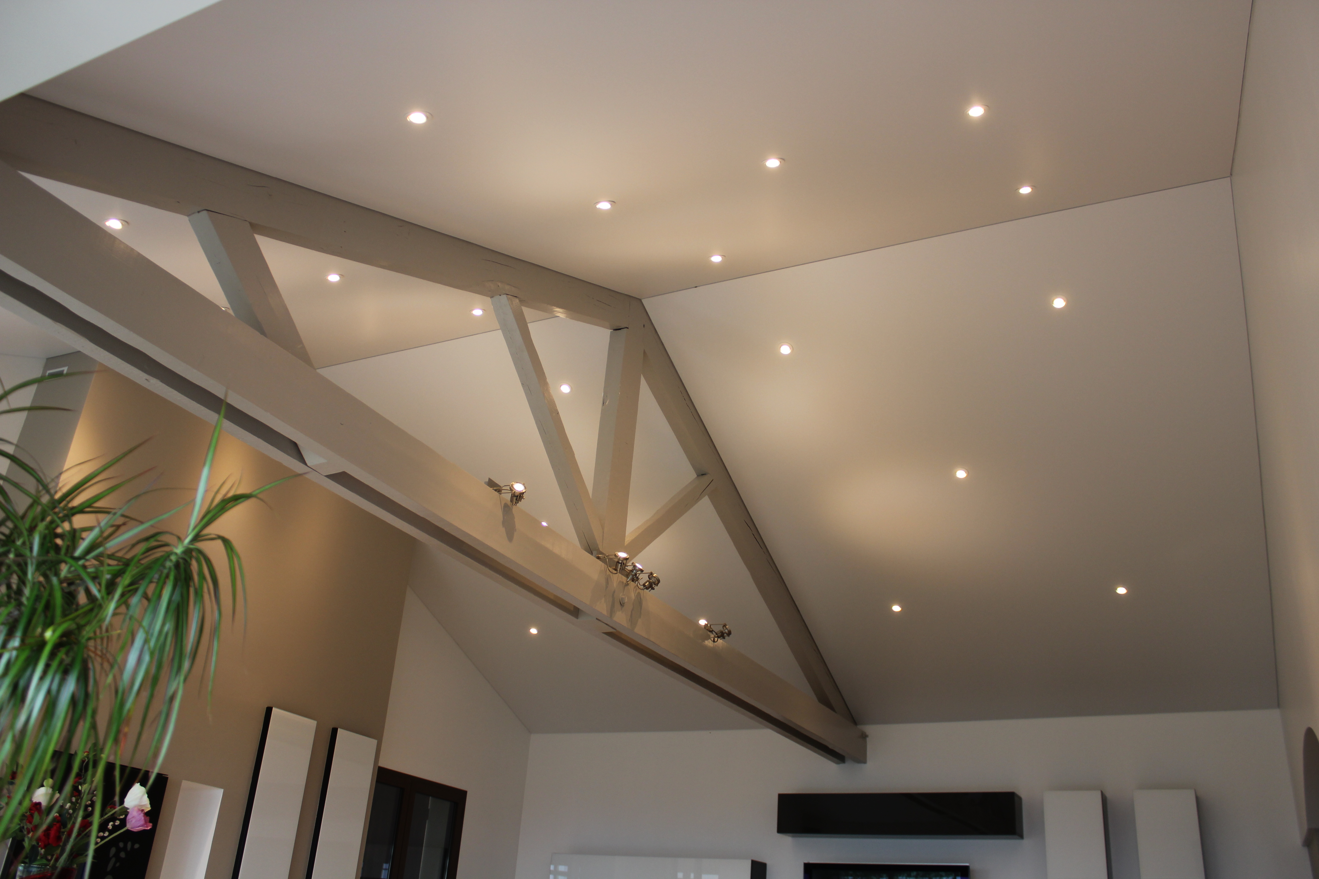 Corniche Lumineuse LED OL-35 8m Blanc - Éclairage Indirect Moderne - Pareto-Decor