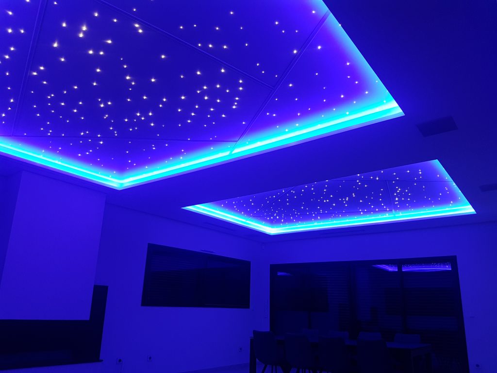 7 200+ éclairage Led Plafond Photos, taleaux et images libre de